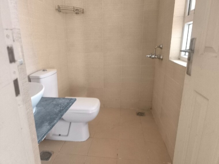Bathroom, bptp-park-81 3 Bedroom 2700 Sq.Ft. Apartment In Sector 81 Faridabad 8478368