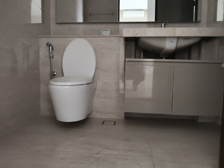 Bathroom, hiranandani-eagleridge-wing-b 3 Bedroom 1200 Sq.Ft. Apartment In Ghodbunder Road Thane 8478388