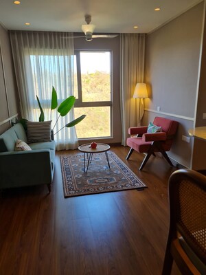 Master Bedroom in 2 BHK Apartment at Hiranandani Castle Rock, Powai – for Sale