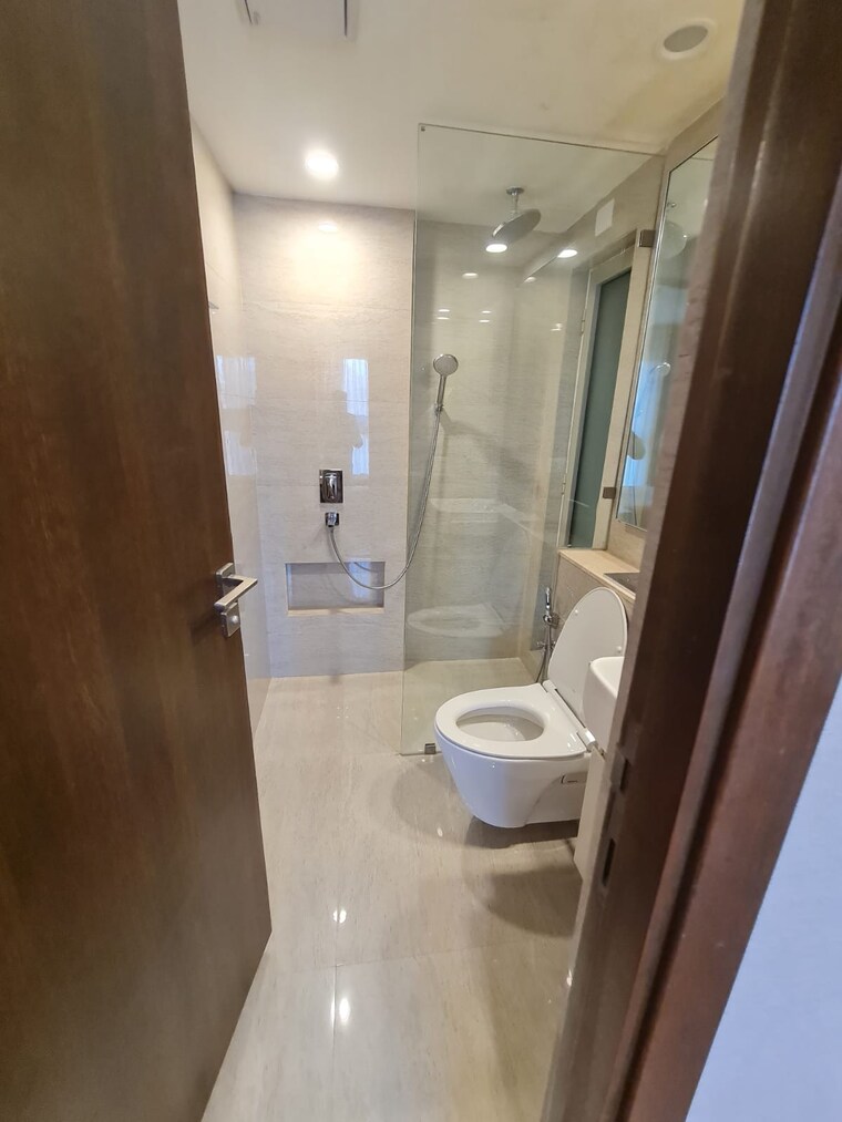 Bathroom, hiranandani-castle-rock 2 Bedroom 629 Sq.Ft. Apartment In Powai Mumbai 8478405