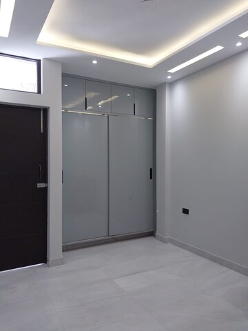Master Bedroom in 2 BHK Apartment at Paschim Vihar – for Rent