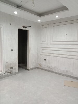 Furnished Amenities in 4 BHK Builder Floor at Sector 42 – for Sale