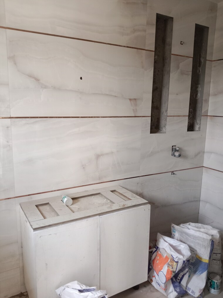 Bathroom, sector 42 4 Bedroom 1800 Sq.Ft. Builder Floor In Sector 42 Faridabad 8478407