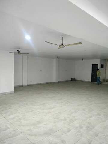 Floor Plan in  Showroom at Gomti Nagar – for Rent