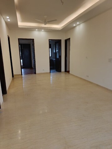 Master Bedroom in 4 BHK Apartment at New Shivalik Society, Sector 51 – for Rent