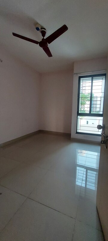 Room in 2 BHK Apartment at Nanded City Asawari, Nanded – for Rent
