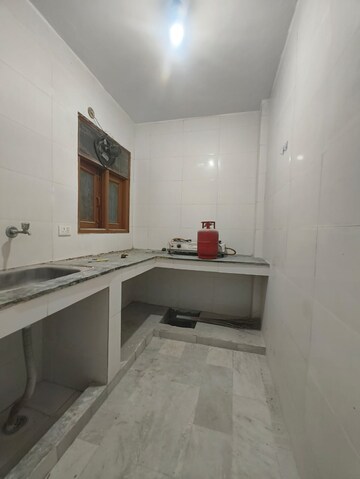 1 BHK Builder Floor – Exterior View View at Paryavaran Complex - for Rent
