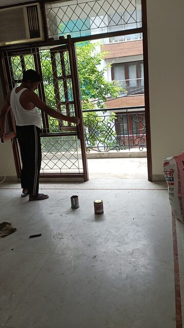 Master Bedroom in 3 BHK Builder Floor at Greater Kailash I – for Rent