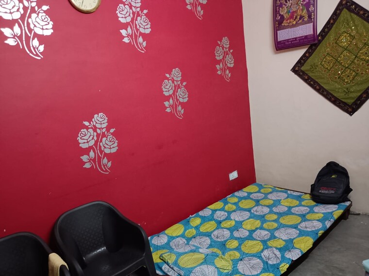 Bedroom, rajajipuram 4 Bedroom 400 Sq.Ft. Independent House In Rajajipuram Lucknow 8478515