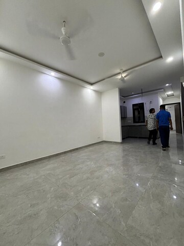 Master Bedroom in 2 BHK Builder Floor at Paryavaran Complex – for Rent