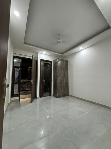 Master Bedroom in 2 BHK Builder Floor at Paryavaran Complex – for Rent