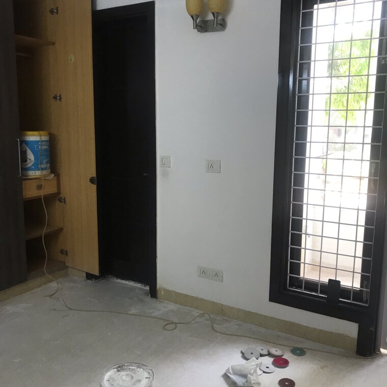 Room, lajpat nagar i 3 Bedroom 1800 Sq.Ft. Builder Floor In Lajpat Nagar I Delhi 8478603