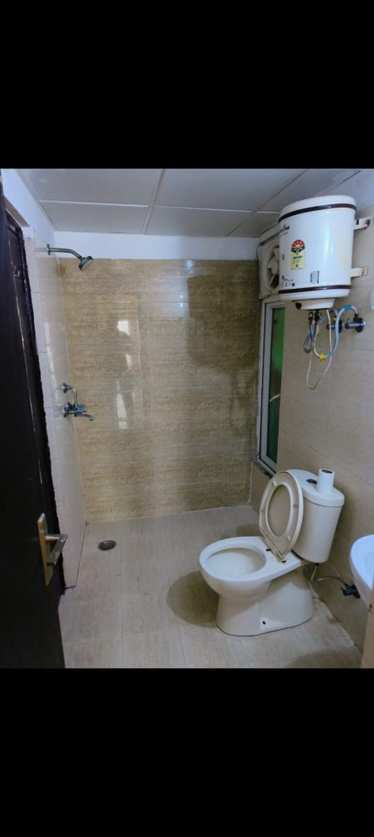 Bathroom, ajnara-grand-heritage 3 Bedroom 1395 Sq.Ft. Apartment In Sector 74 Noida 8478619