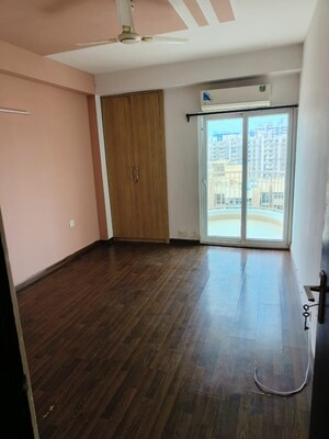 Master Bedroom in 3 BHK Apartment at Ajnara Grand Heritage, Sector 74 – for Sale