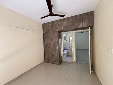2 BHK Apartment For Rent in Pyramid Elite, Sector 86