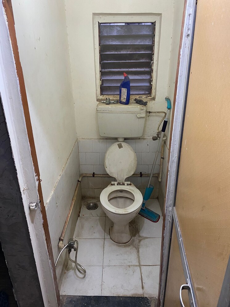 Bathroom, vijaynagar-society 1 RK 370 Sq.Ft. Apartment In Marol Mumbai 8478674