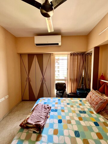 Bedroom in 1.5 BHK Apartment at Lodha Amara, Kolshet Road – for Sale