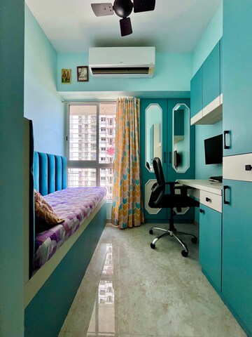 Building Lobby in 1.5 BHK Apartment at Lodha Amara, Kolshet Road – for Sale
