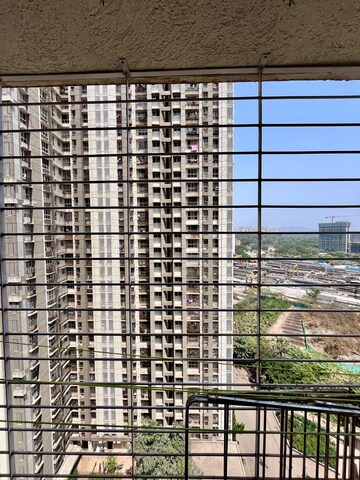 Team Area in 1.5 BHK Apartment at Lodha Amara, Kolshet Road – for Sale