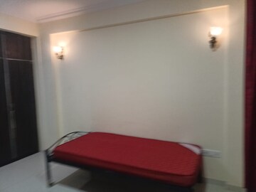 Room in 2 BHK Apartment at Tingre Nagar – for Rent