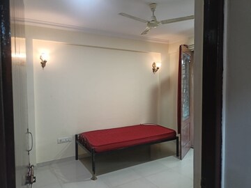Bedroom in 2 BHK Apartment at Tingre Nagar – for Rent