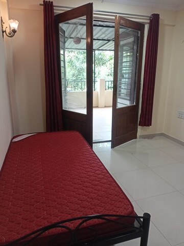 Bedroom in 2 BHK Apartment at Tingre Nagar – for Rent