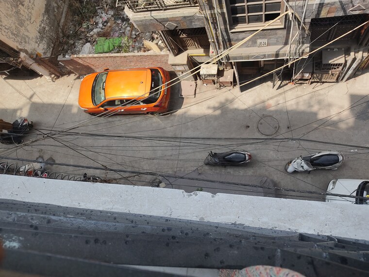  Parking, new gupta colony 2 Bedroom 70 Sq.Yd. Builder Floor In New Gupta Colony Delhi 8478834