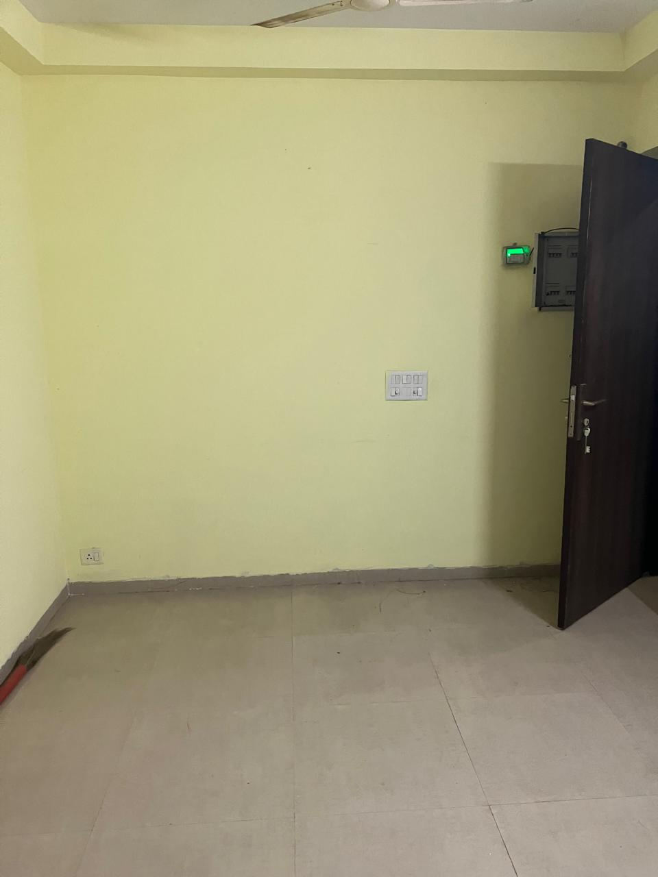 2.5 BHK + Study Room Apartment For Sale in Trident Embassy