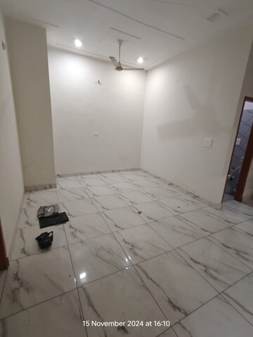 Master Bedroom in 3 BHK Builder Floor at Brs Nagar – for Rent