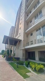 3.5 BHK 2700 Sq.Ft. Apartment in BPTP Discovery Park