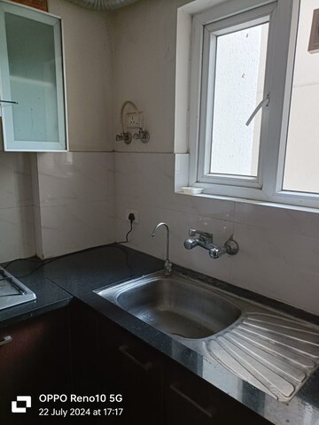 Room in  Pg at E Block Sbs Nagar – for Rent