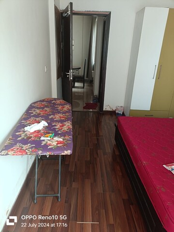 Room in  Pg at E Block Sbs Nagar – for Rent
