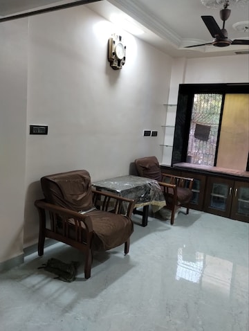 Master Bedroom in 2 BHK Apartment at Cliff End CHS, Andheri East – for Rent
