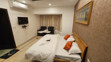 Bedroom in 5 BHK Apartment at Vasant Kunj – for Sale