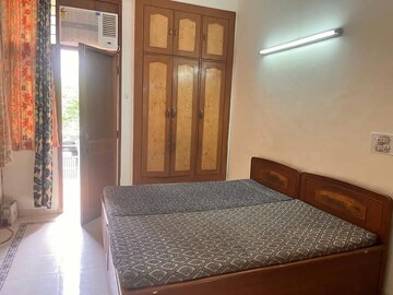 Bedroom in 2 BHK Builder Floor at Satyam Plaza, Sector 15 – for Rent