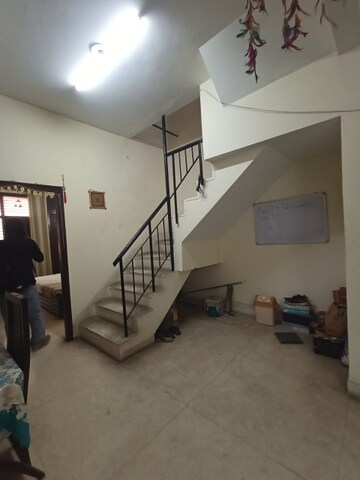 Master Bedroom in 3 BHK Builder Floor at Hope Apartments, Sector 15 – for Rent
