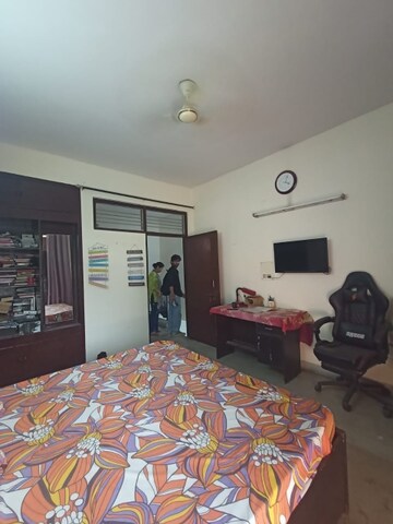Bedroom in 3 BHK Builder Floor at Hope Apartments, Sector 15 – for Rent