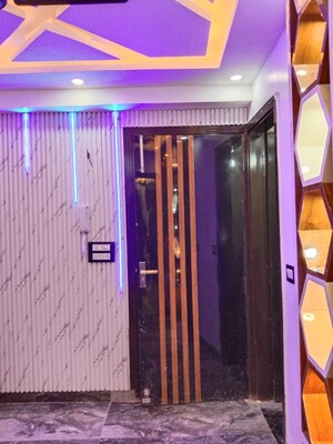 Room in 1 BHK Builder Floor at Vishwas Park – for Sale