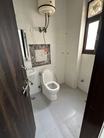 Bathroom in 2 BHK Builder Floor at Huda Market, Sector 31 – for Rent