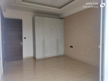 Master Bedroom in 3 BHK Builder Floor at Dayanand Colony – for Sale