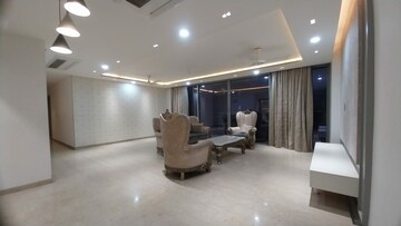 Master Bedroom in 3.5 BHK Apartment at Oberoi Realty Esquire, Goregaon East – for Rent