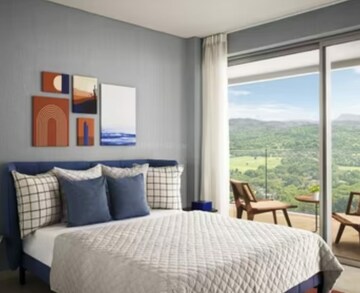 Bedroom in 3.5 BHK Apartment at Oberoi Realty Esquire, Goregaon East – for Rent