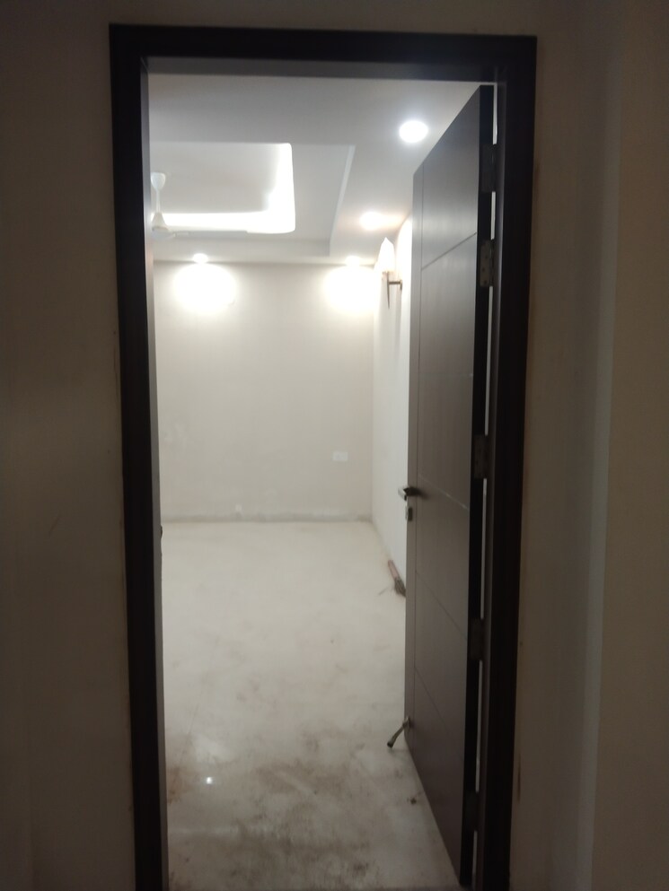 Bathroom, nidhi-exclusive-floors 3 Bedroom 1500 Sq.Ft. Apartment In Mehrauli Delhi 8479231