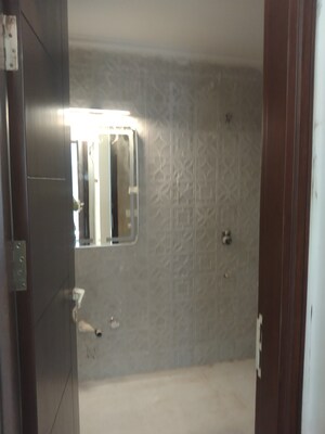 Furnished Amenities in 3 BHK Apartment at Nidhi Exclusive Floors, Mehrauli – for Sale