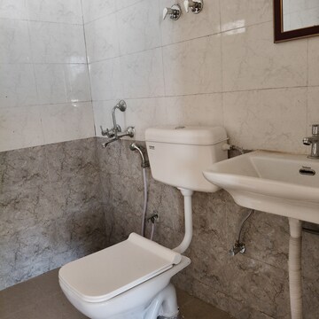 Bathroom in 3 BHK Apartment at ROF Aalayas Phase 2, Sector 102 – for Rent