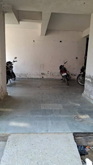 Bathroom in 1.5 BHK Apartment at Sector 10 Greater Noida – for Sale