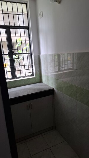 Master Bedroom in 1.5 BHK Apartment at Sector 10 Greater Noida – for Sale