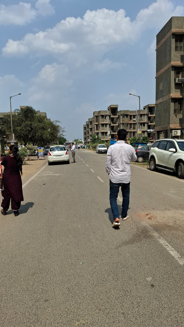 Swimming Pool, sector 10 greater noida 1.5 Bedroom 30 Sq.Mt. Apartment In Sector 10 Greater Noida Greater Noida 8479279