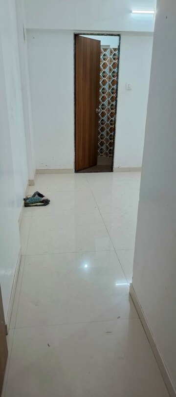 Master Bedroom in 2 BHK Apartment at Shree Riddhi Siddhi Sumukh Hills, Kandivali East – for Rent