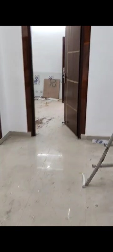 Master Bedroom in 1 BHK Builder Floor at Vaishali Sector 2 – for Sale
